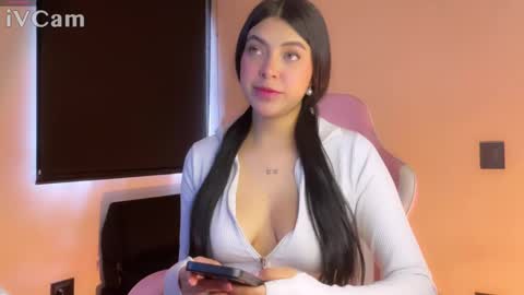 Snapshot of samara_lam chatting on February 2025 03:28:02 PM Sammy  online show from February 2025 03:28:02 PM