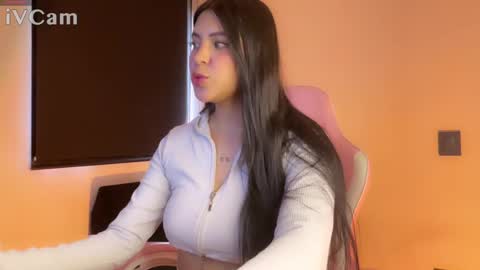 Snapshot of samara_lam chatting on February 2025 07:04:01 PM Sammy  online show from February 2025 07:04:01 PM