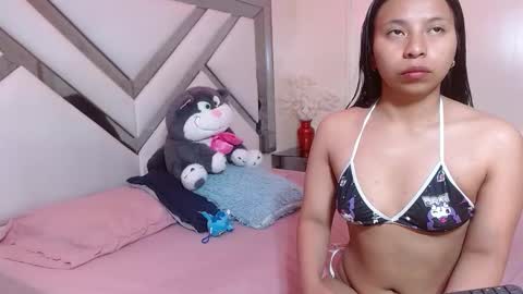 Snapshot of samara_selene chatting on November 2025 07:38:01 PM SAMARA online show from November 2025 07:38:01 PM