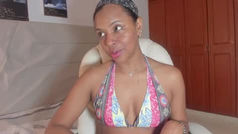Snapshot of samaraa_smith1 chatting on May 2026 12:55:01 PM samaraa_smith1 online show from May 2026 12:55:01 PM