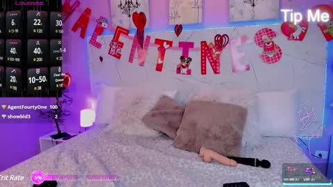 Snapshot of samaraeyes chatting on February 2025 05:40:02 PM -- -- online show from February 2025 05:40:02 PM