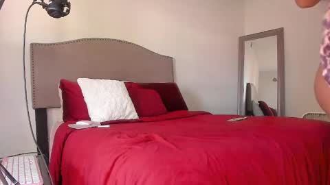 Yaya online show from April 2026 10:12:01 PM