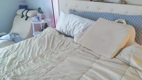 Samatha James online show from June 2026 03:39:02 PM