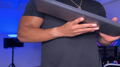 Snapshot of samdornan chatting on December 2024 02:06:02 AM Sam Dornan online show from December 2024 02:06:02 AM