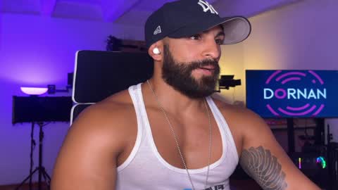 Snapshot of samdornan chatting on December 2024 01:39:02 AM Sam Dornan online show from December 2024 01:39:02 AM