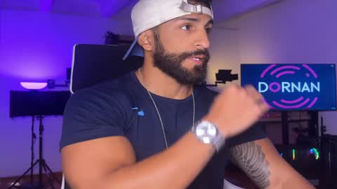 Snapshot of samdornan chatting on December 2024 02:42:01 AM Sam Dornan online show from December 2024 02:42:01 AM