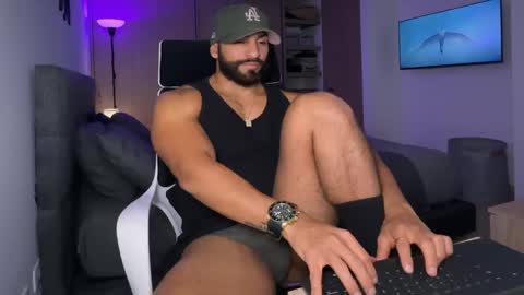 Snapshot of samdornan chatting on January 2025 03:54:02 PM Sam Dornan online show from January 2025 03:54:02 PM