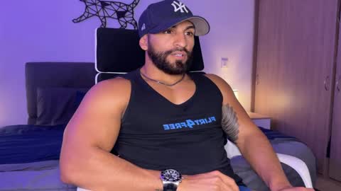 Snapshot of samdornan chatting on February 2025 09:33:01 PM Sam Dornan online show from February 2025 09:33:01 PM