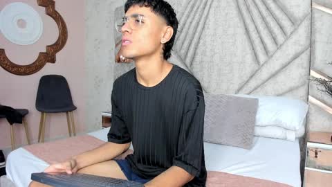 Samfrrost online show from April 2026 11:51:02 AM