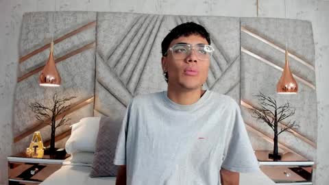 Samfrrost online show from April 2026 11:55:02 AM