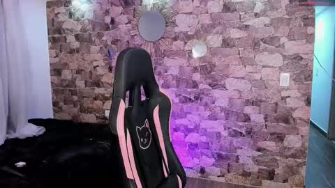 samiacooper25 online show from March 2026 09:00:01 AM