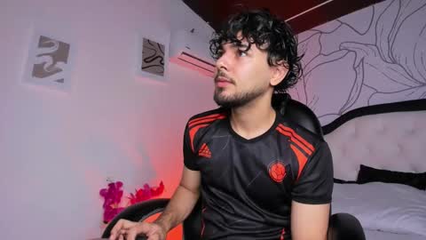 Snapshot of samir_bear chatting on November 2025 12:44:02 PM Samir online show from November 2025 12:44:02 PM