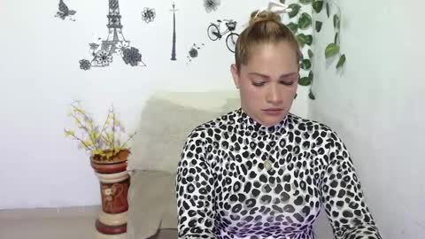 SAMIRA online show from January 2025 09:35:02 PM