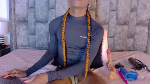 samirths_boy_ online show from February 2026 07:03:02 PM