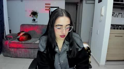 SARA online show from October 2025 02:08:02 AM