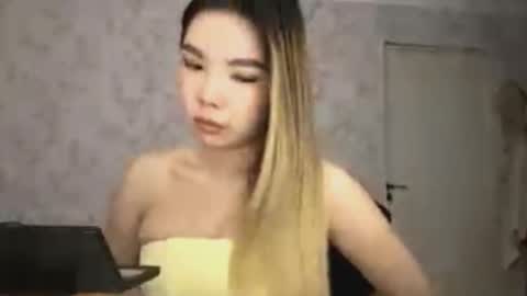 Snapshot of sammiesilvis chatting on February 2026 07:20:01 AM Elina online show from February 2026 07:20:01 AM