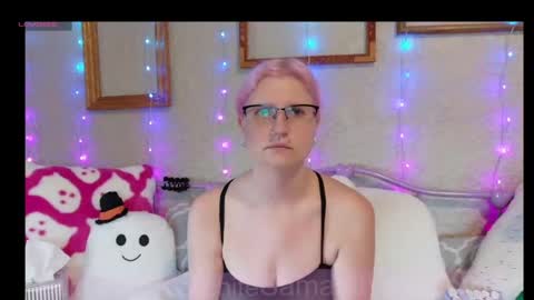 Samantha online show from June 2026 12:33:01 PM