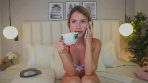 Snapshot of sammy_hamilton chatting on May 2026 01:35:01 AM Ana online show from May 2026 01:35:01 AM