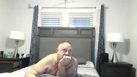 sammyp1956 online show from December 2024 09:22:01 PM