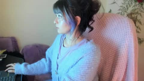   online show from October 2025 04:55:01 AM