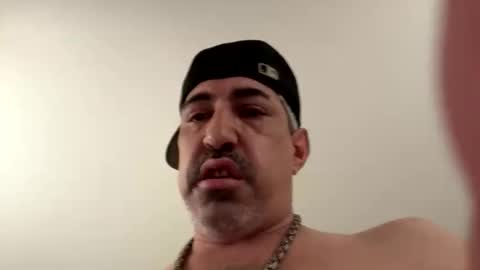 sammysausage2 online show from April 2026 06:43:01 PM