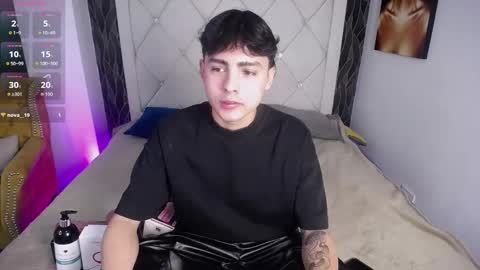 Snapshot of samu_foxxx chatting on October 2025 08:18:01 PM SAMU online show from October 2025 08:18:01 PM