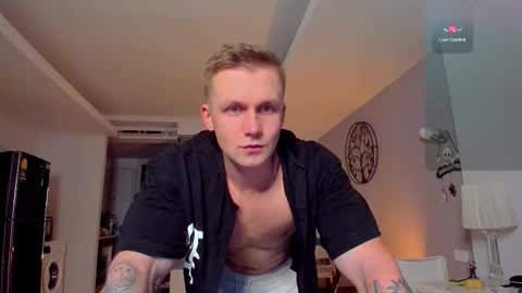 Snapshot of samuel_andrew chatting on November 2025 02:26:01 AM Samuel online show from November 2025 02:26:01 AM