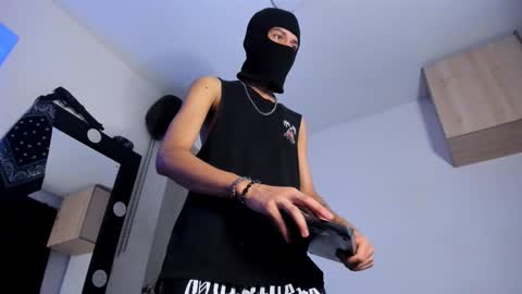   online show from October 2025 06:54:01 AM