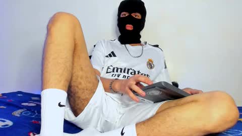   online show from November 2025 05:54:01 AM