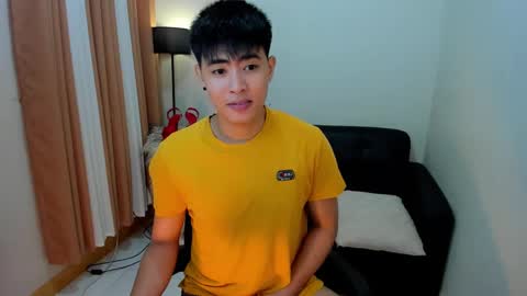 Snapshot of samuelangelo chatting on December 2024 06:53:01 AM Sam online show from December 2024 06:53:01 AM