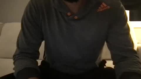 Snapshot of samwise2418 chatting on November 2025 04:36:02 AM Sam W dick strip tease online show from November 2025 04:36:02 AM