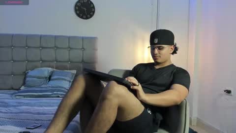 samxx_muscle online show from October 2025 04:11:01 PM