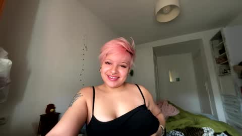 Snapshot of samymoon3 chatting on October 2025 09:33:01 AM Samymoon online show from October 2025 09:33:01 AM