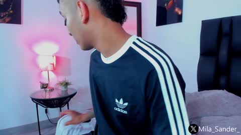 Snapshot of sander_mila chatting on December 2024 01:43:01 AM MilaSander online show from December 2024 01:43:01 AM