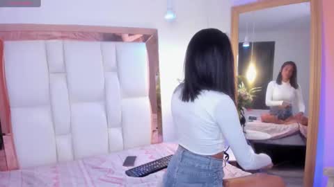 Snapshot of sander_mila chatting on February 2025 09:24:02 PM MilaSander online show from February 2025 09:24:02 PM