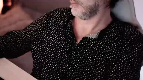 Snapshot of sanders_white chatting on February 2025 02:25:01 AM Sanders online show from February 2025 02:25:01 AM