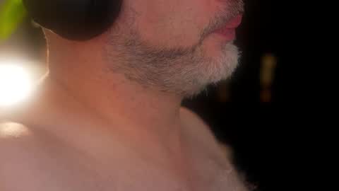 Snapshot of sanders_white chatting on September 2025 01:57:02 PM Sanders online show from September 2025 01:57:02 PM