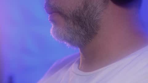 Snapshot of sanders_white chatting on October 2025 02:08:01 AM Sanders online show from October 2025 02:08:01 AM