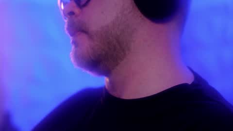 Snapshot of sanders_white chatting on December 2025 01:10:02 AM Sanders online show from December 2025 01:10:02 AM