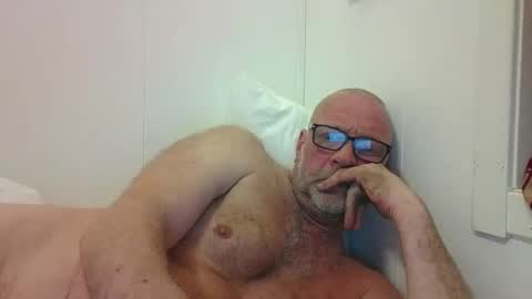 sandnesrune523 online show from February 2026 05:47:01 AM