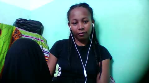 sandra1253099 online show from December 2025 06:24:02 PM