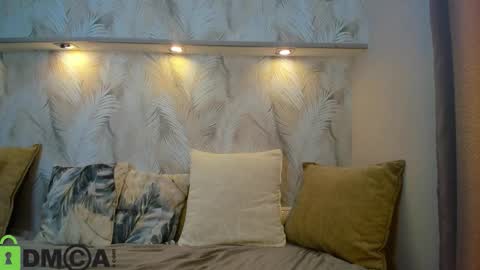 Sandra online show from November 2025 01:49:02 AM