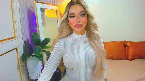 Snapshot of sandra_hornball chatting on December 2025 09:36:02 AM Sandra Hornball online show from December 2025 09:36:02 AM