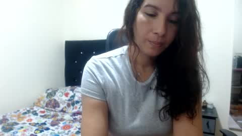 Snapshot of sandra_rosse chatting on July 2026 04:19:01 AM sandra_rosse online show from July 2026 04:19:01 AM