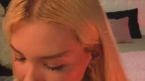 Snapshot of sandraboyl chatting on November 2025 02:14:02 AM Sandy online show from November 2025 02:14:02 AM