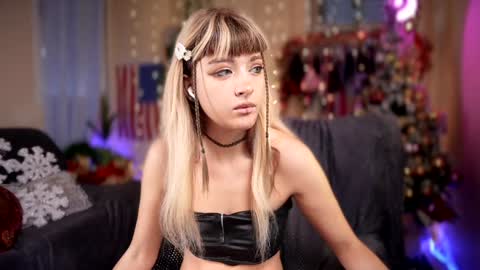 Snapshot of sandy_candycrush chatting on December 2024 01:47:01 PM Sandy Nekochan online show from December 2024 01:47:01 PM