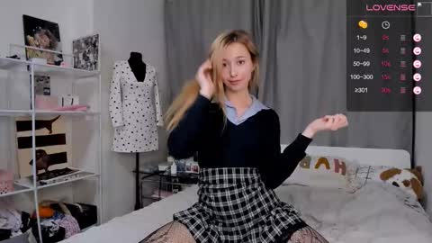 Snapshot of sandycramerrr chatting on November 2025 03:55:02 PM Sandy online show from November 2025 03:55:02 PM