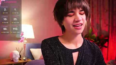 Viola  online show from November 2025 09:15:01 PM