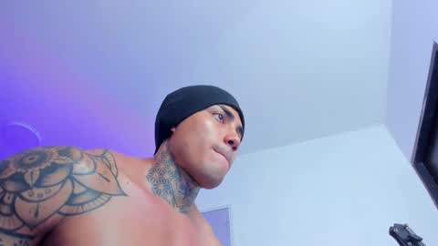 Snapshot of santi__ferrer chatting on November 2025 06:51:02 PM Santi Ferrer online show from November 2025 06:51:02 PM