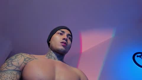 Snapshot of santi__ferrer chatting on December 2025 08:02:01 PM Santi Ferrer online show from December 2025 08:02:01 PM